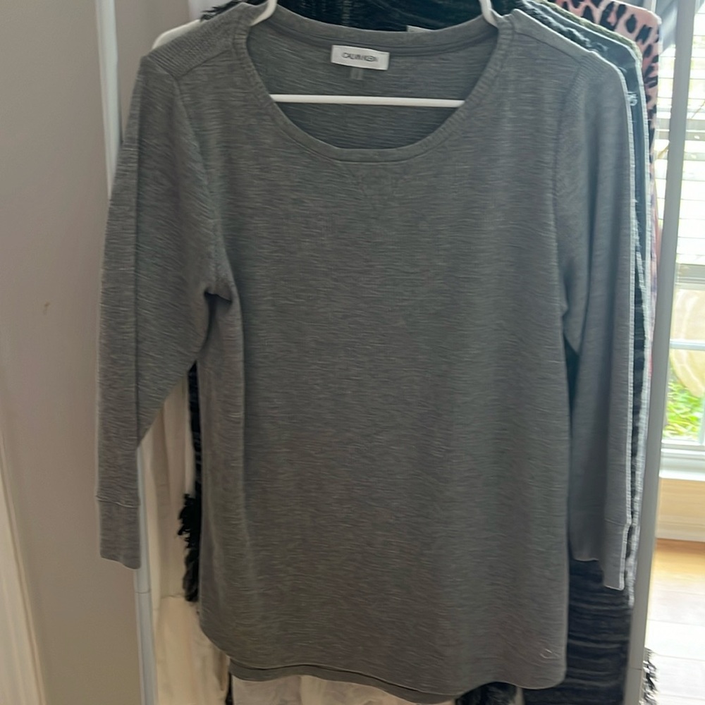 Calvin Klein ribbed long tee size small